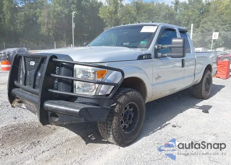 2011 Ford F-250 Xl z USA, uszkodzony, nr VIN 1FT7X2BT4BEC90939